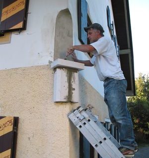 Eckfigur am Haus