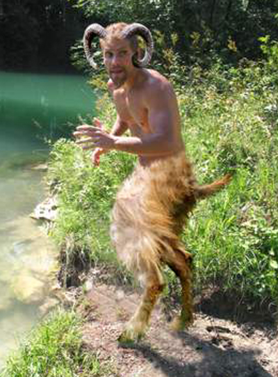 Faun am Wasser