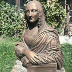 Mona1a