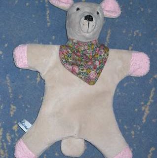 Stofftiere-plueschtiere: Schmuseteddy
