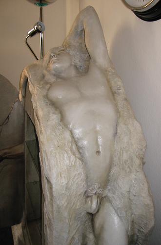Schrank zu Ehren von Michelangelo