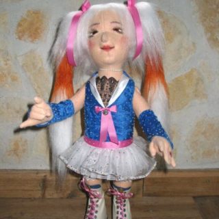 Stofftiere-plueschtiere: Mangagirl aus Filz