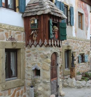 Turm für den Mülleimer