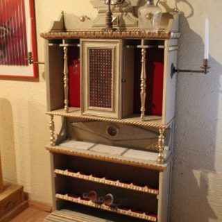 Weinschrank vintage