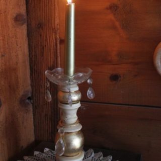 Drechselarbeiten: Ein gedrechselter Kerzenhalter