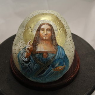 Religion: Skulptur “Jesus (nach Leonardo da Vinci) auf Schädel”