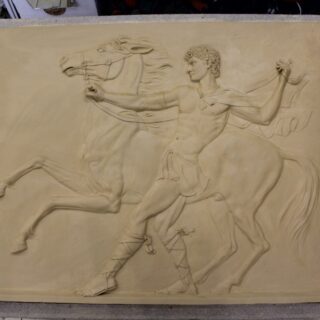 Sonstige-skulpturen: Relief “Alexander der Große, zähmt sein Pferd Bukephalus”