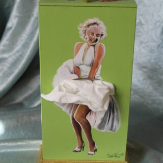 Spezielles: Marilyn Monroe “Tuchspender”