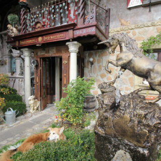 Kuenstler Thomas Schoene Rettenbach Allgaeu Bayern Fassaden Kunst Putz Stuck 04