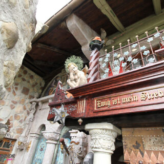 Kuenstler Thomas Schoene Rettenbach Allgaeu Bayern Fassaden Kunst Putz Stuck 11